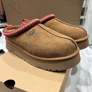 Ugg tazz platform mule